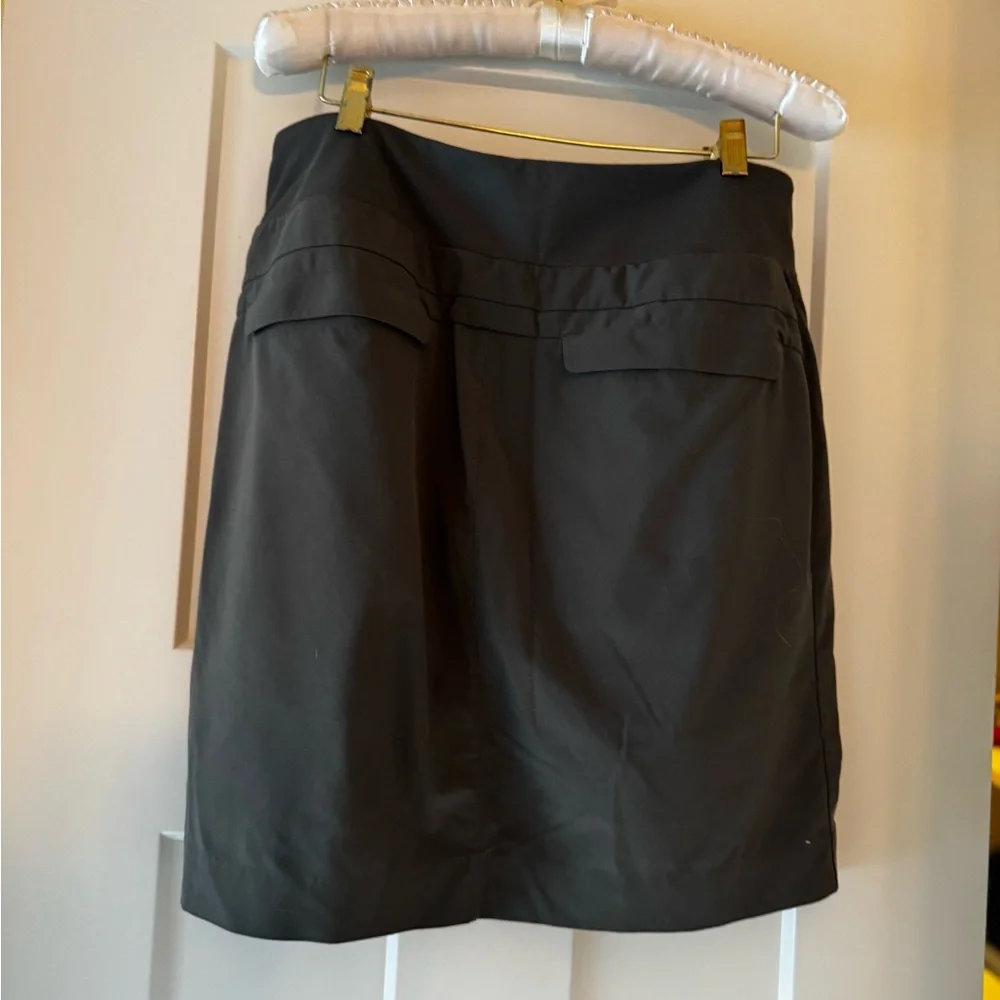 Athleta navy and green skorts. - Picture 3 of 10